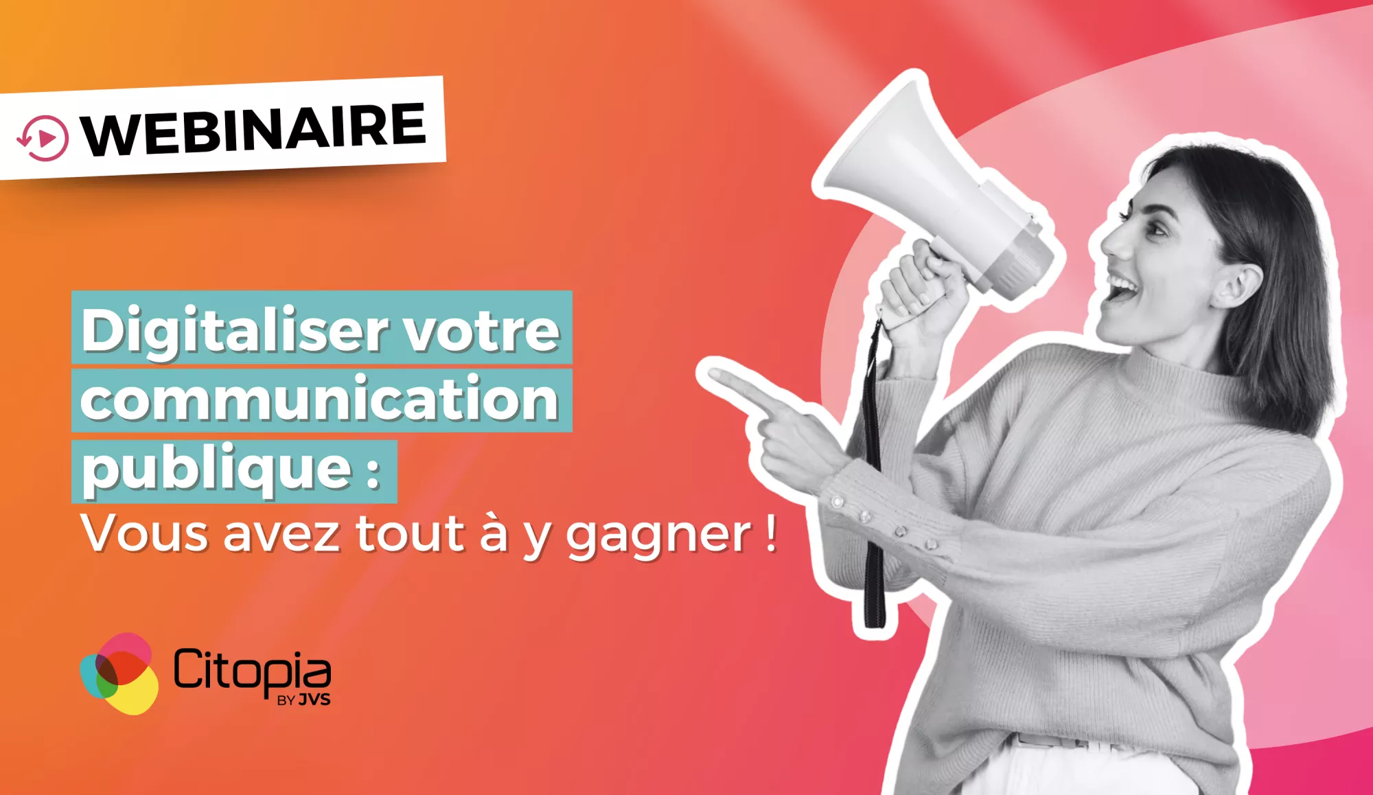 femme-avec-un-megaphone